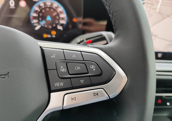 Volkswagen Passat cena 184490 przebieg: 10, rok produkcji 2024 z Będzin małe 704